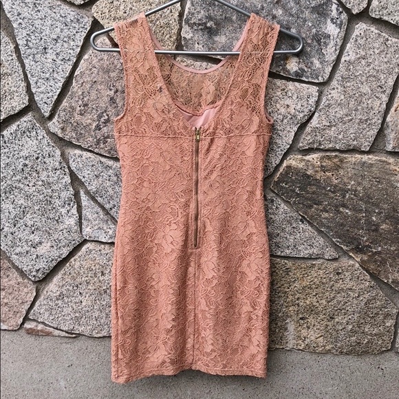 Forever 21 lace formal dress - Picture 2 of 7